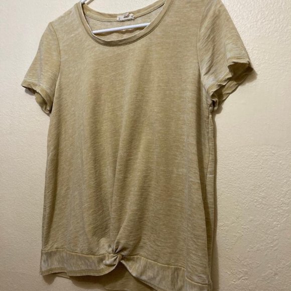 Jane and Delancey Tops - Jane and Delancey Women's Pale Yellow Short Sleeve Knot Front T-Shirt Size Med